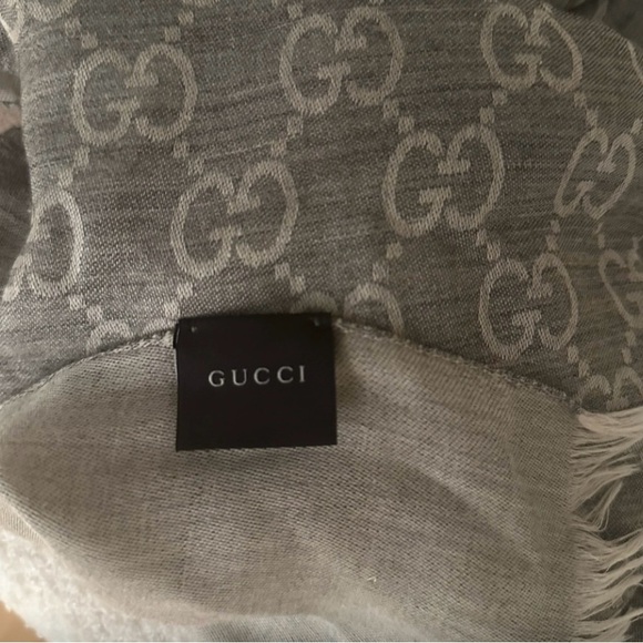 Authentic Gucci GG Jacquard Pattern Wool Scarf Gray - Picture 6 of 9